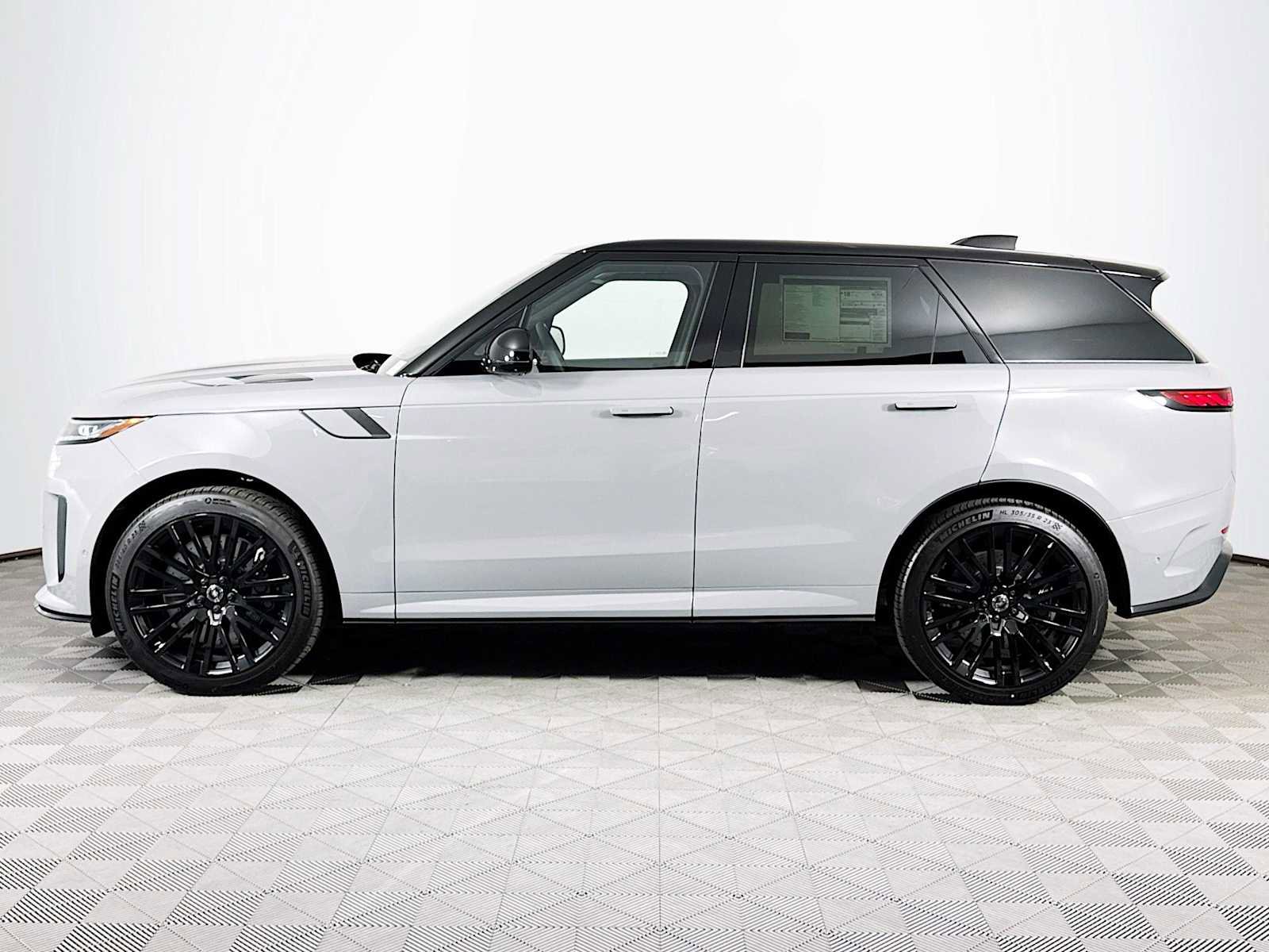 New 2025 Land Rover Range Rover Sport SV Edition Two image 7