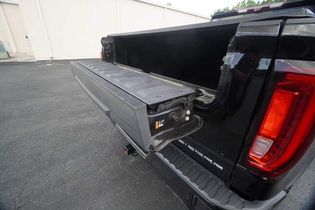 Used 2020 GMC Sierra 1500 Denali w/ Technology Package AWD/4WD image 10