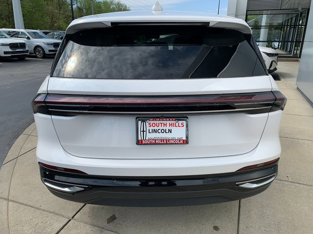Used 2024 Lincoln Nautilus Premier w/ Equipment Group 102A AWD/4WD image 4