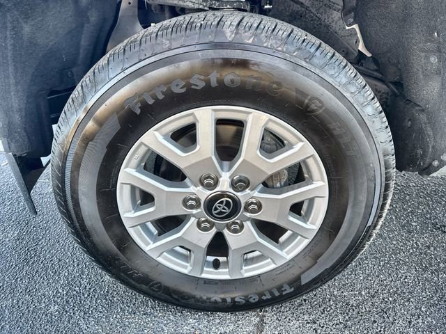 Used 2024 Toyota Tacoma SR5 w/ SR5 Upgrade Package image 19