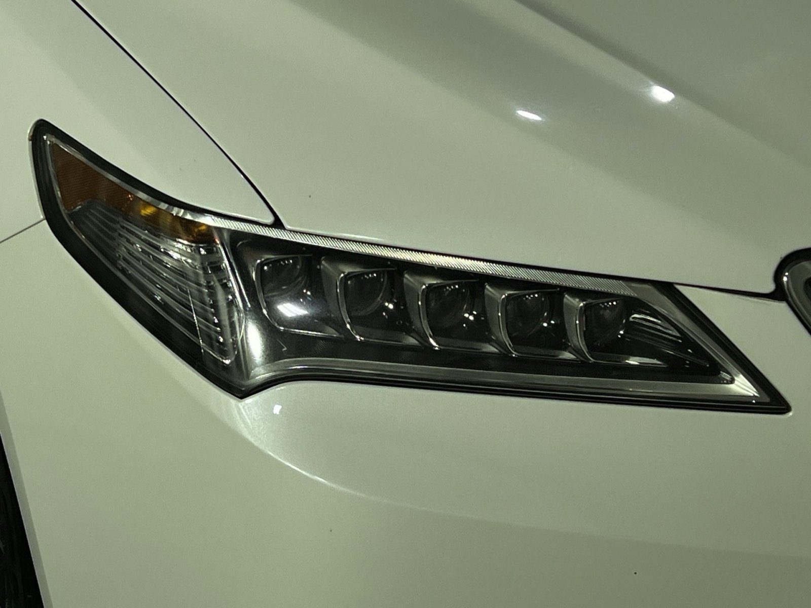 Used 2015 Acura TLX w/ Technology Package FWD image 21