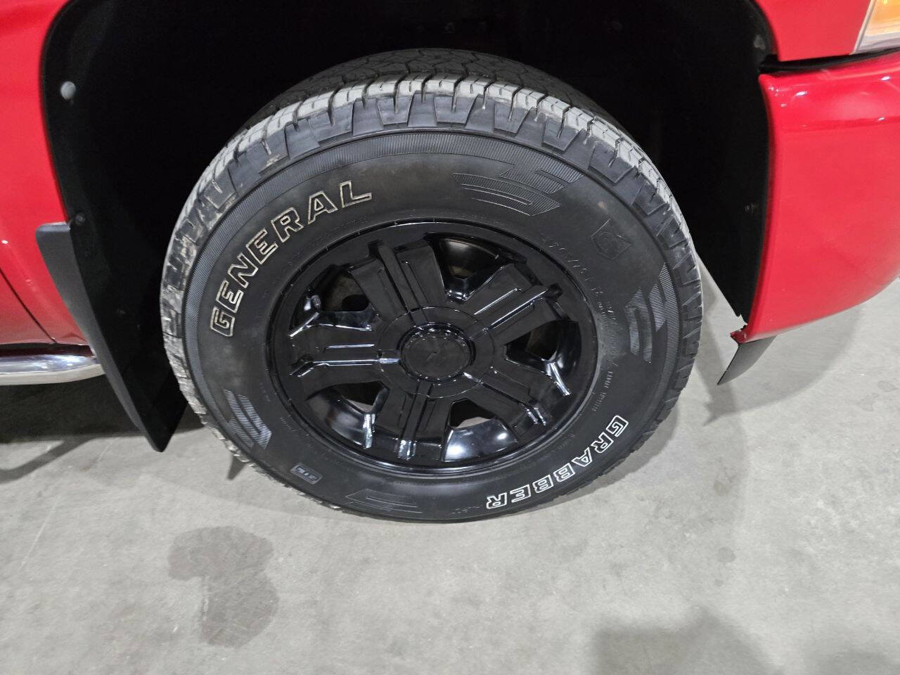 Used 2011 Chevrolet Silverado 1500 LT w/ All-Star Edition image 23