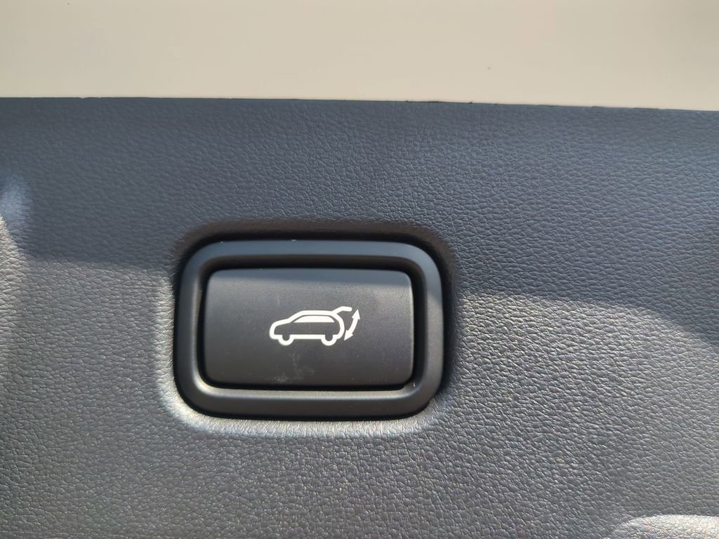 New 2026 Hyundai Tucson XRT image 15