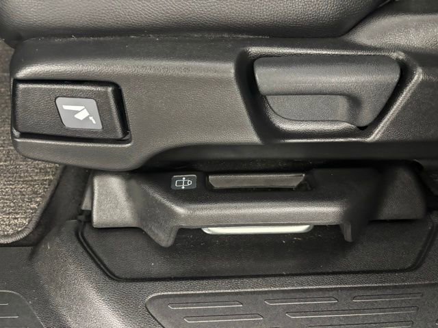 Used 2025 Honda Odyssey Elite image 16