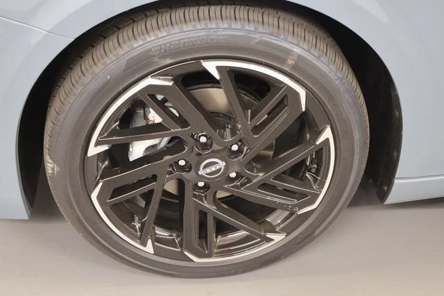 New 2026 Nissan Sentra SR w/ SR Premium Package FWD image 8