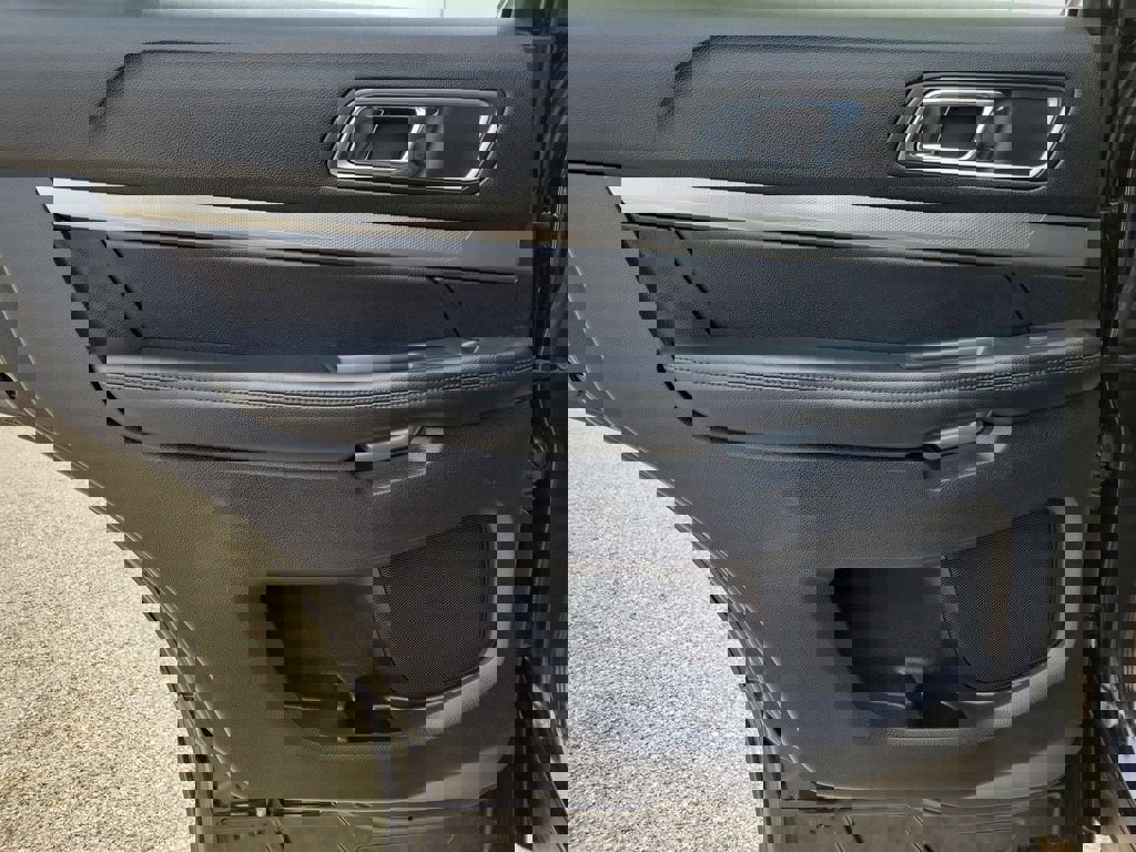 Used 2019 Ford Explorer XLT image 10