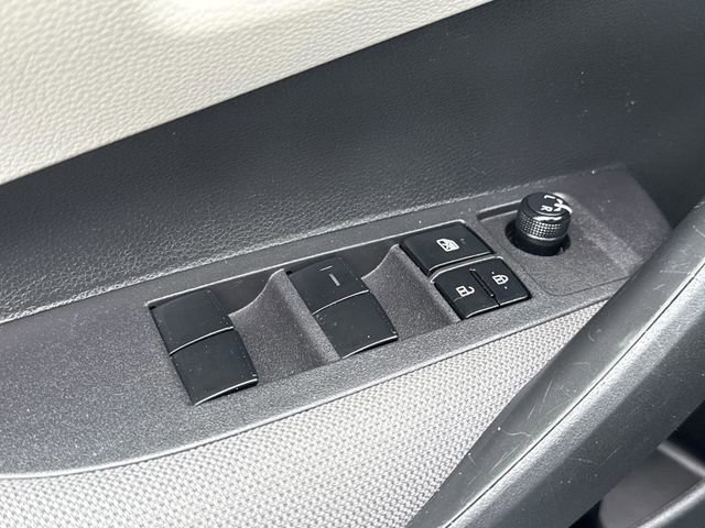 Used 2024 Toyota Corolla LE image 29