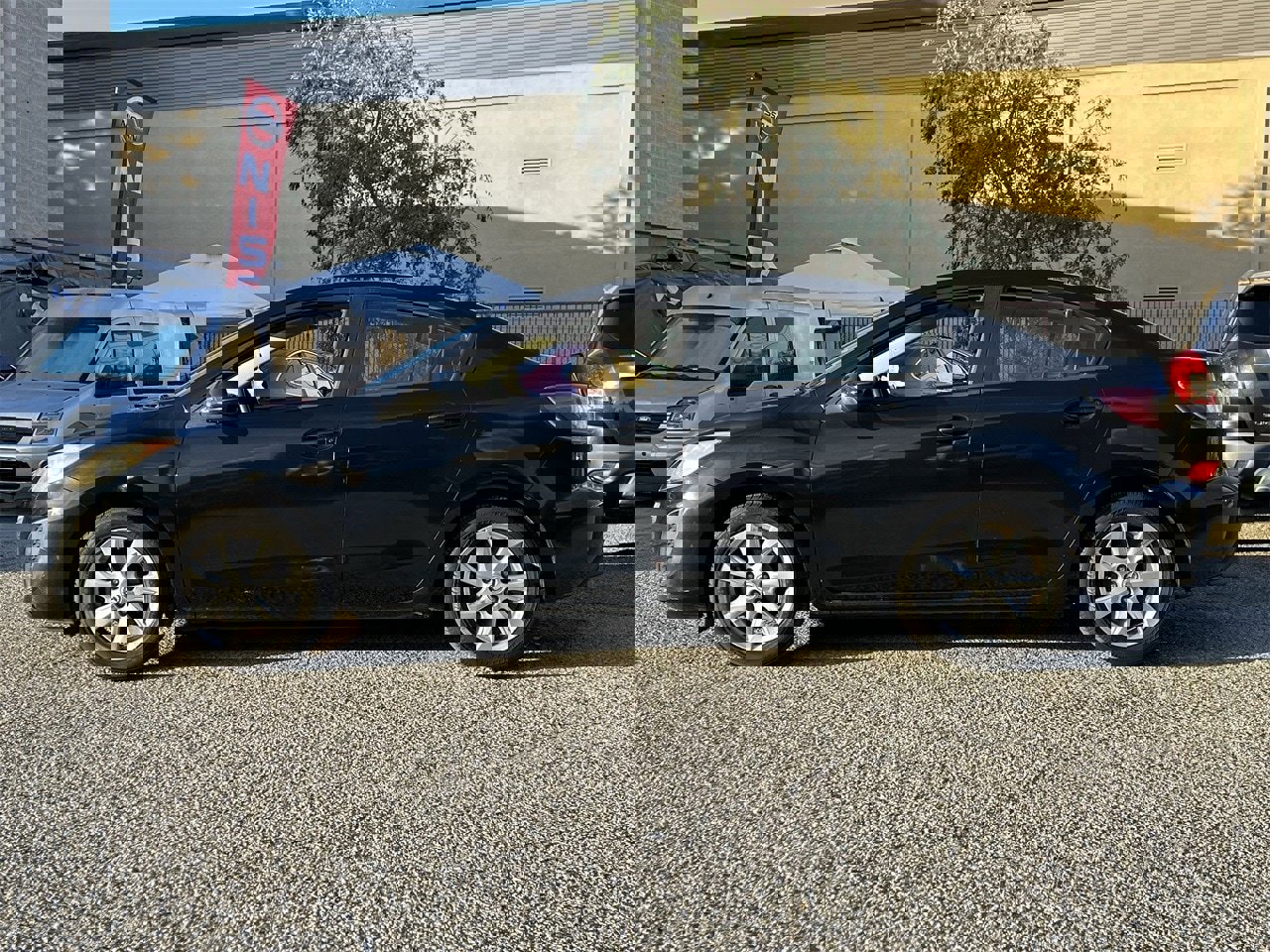 Used 2010 MAZDA MAZDA3 i Touring image 3