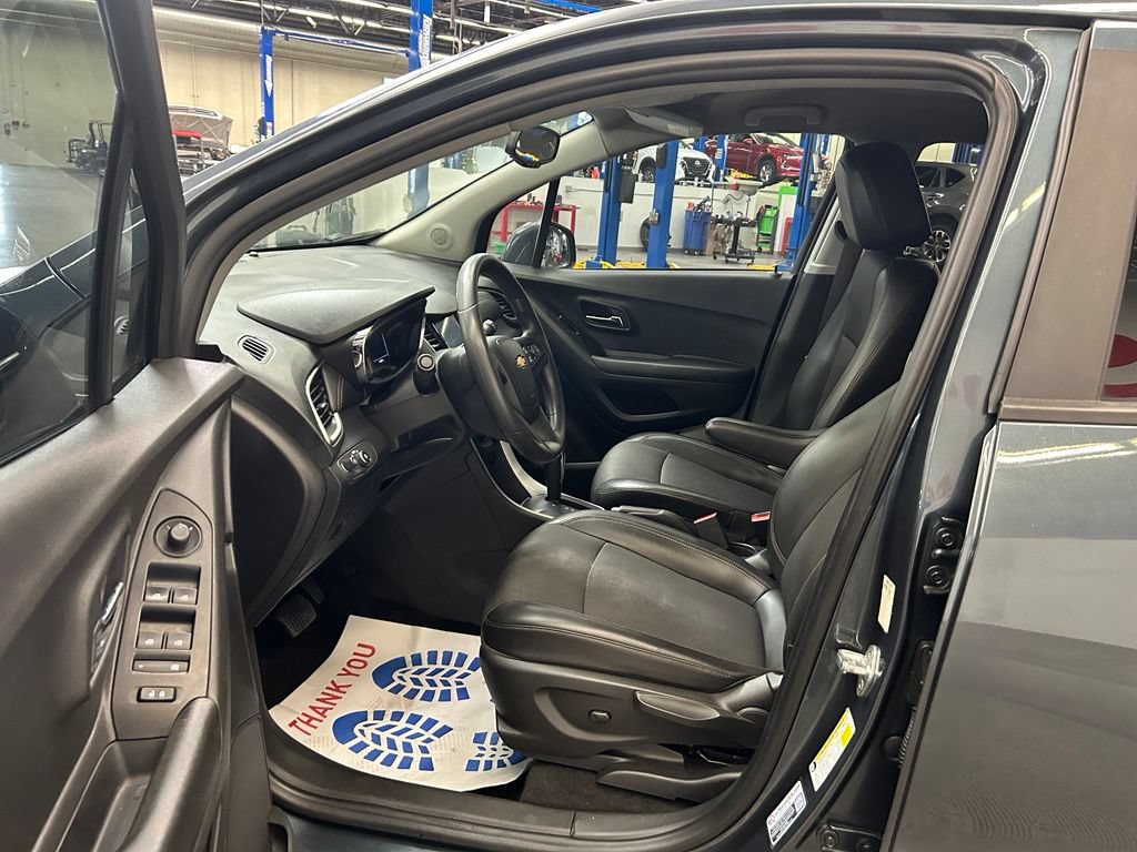 Used 2021 Chevrolet Trax LT AWD/4WD image 20