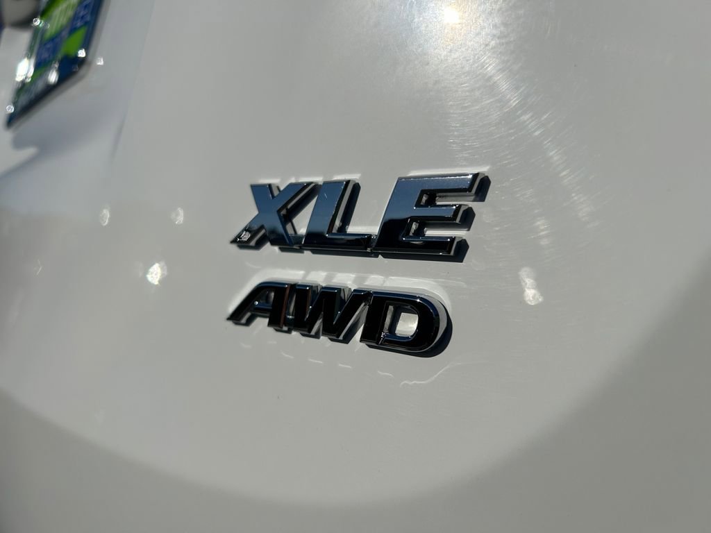 Used 2015 Toyota RAV4 XLE image 31