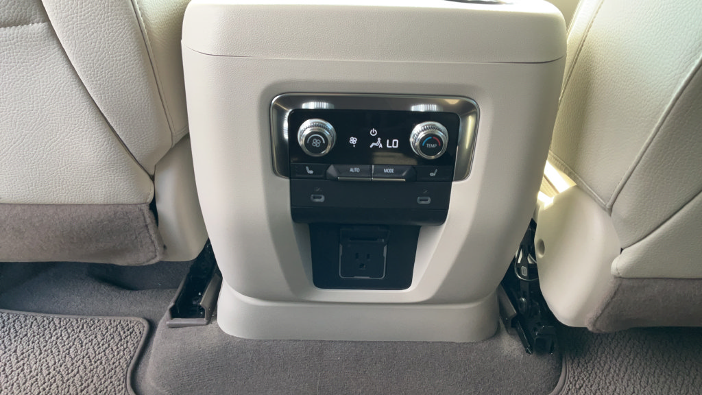Certified 2024 GMC Yukon Denali w/ Max Trailering Package AWD/4WD image 24