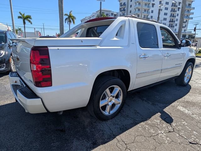 Used 2012 Chevrolet Avalanche LTZ image 17