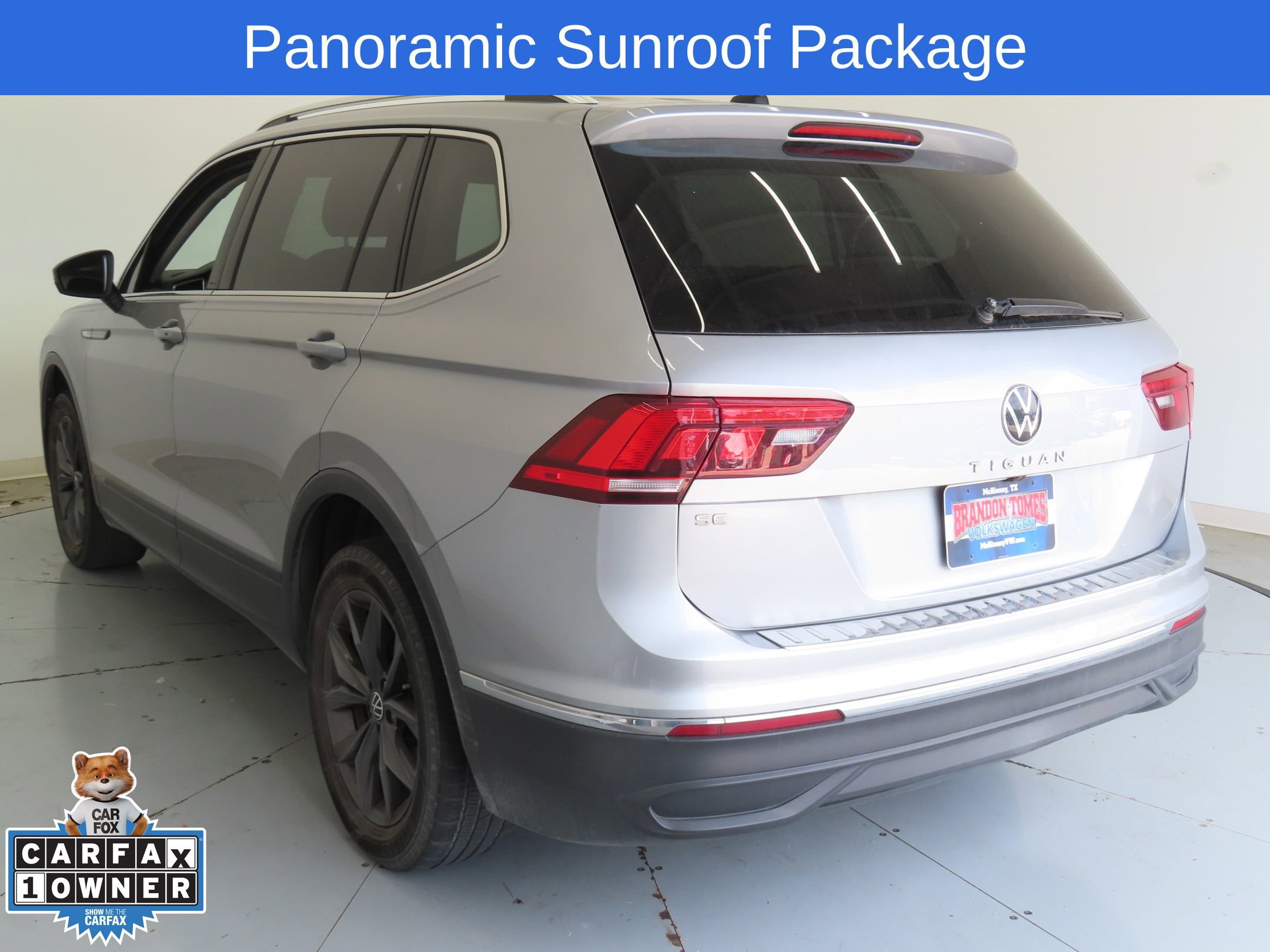 Used 2022 Volkswagen Tiguan SE w/ Panoramic Sunroof Package FWD image 4