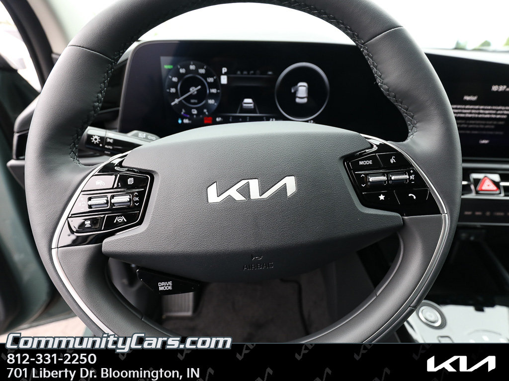 New 2026 Kia Niro Wind FWD image 13