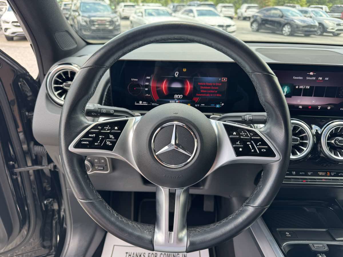 Used 2025 Mercedes-Benz GLB 250 image 17