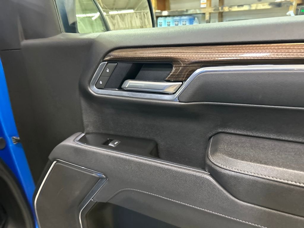 Used 2025 Chevrolet Silverado 1500 LT image 27