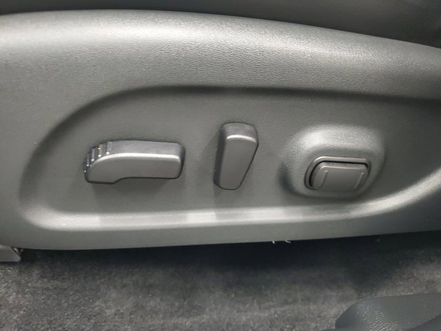 Used 2024 Nissan Murano SV w/ SV Midnight Edition Package image 16