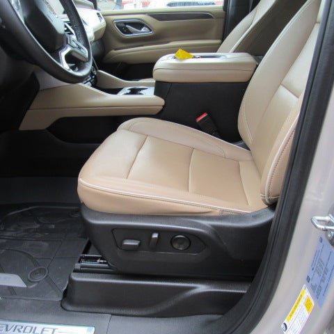 Used 2024 Chevrolet Suburban Premier AWD/4WD image 19