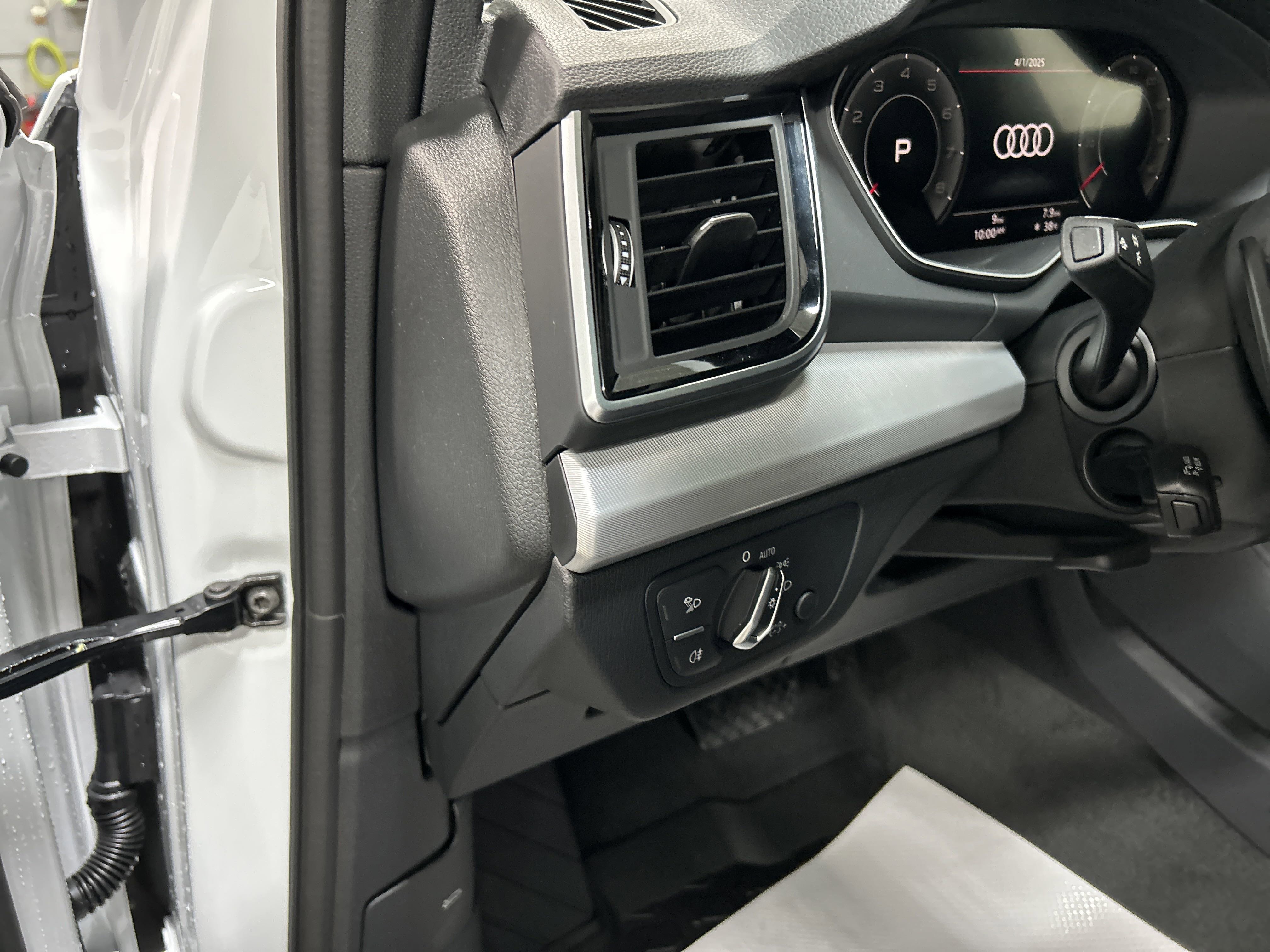 New 2025 Audi Q5 2.0T Premium image 15