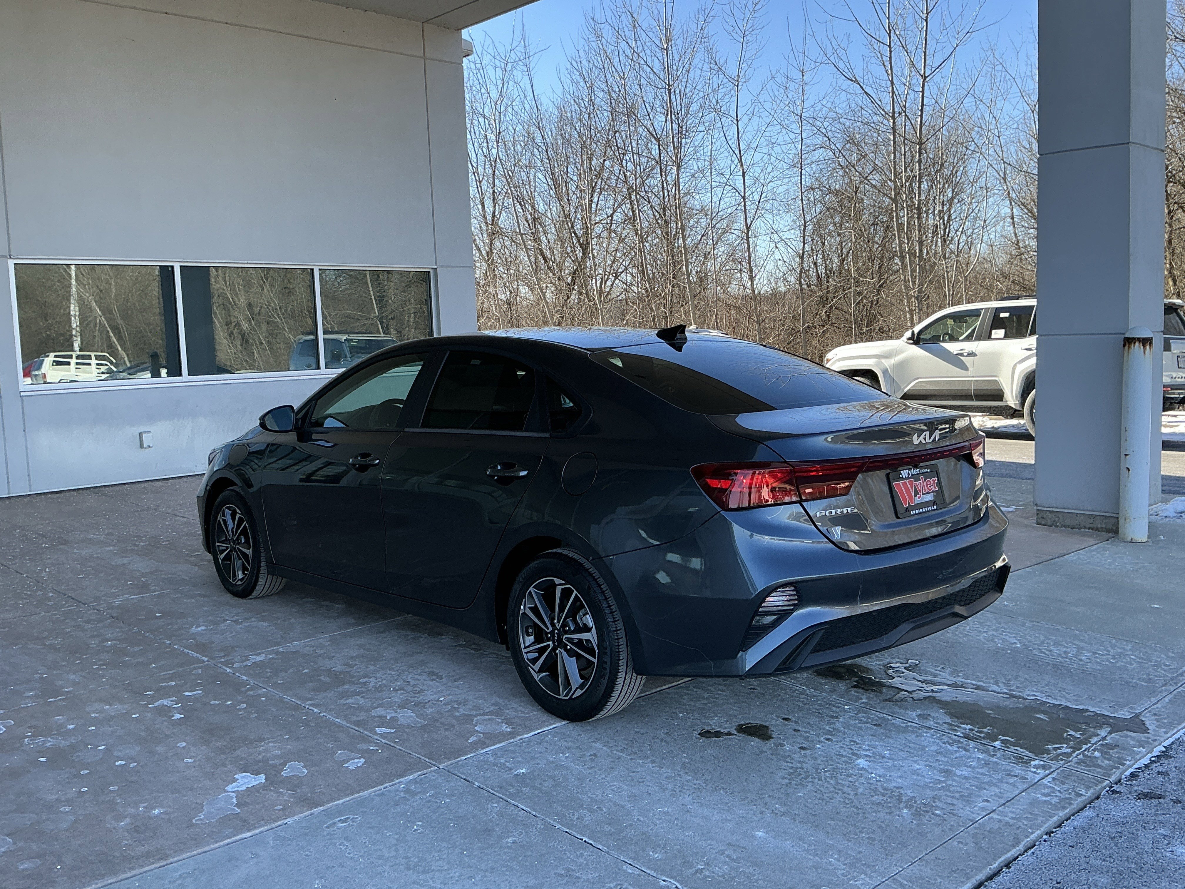 Used 2024 Kia Forte LXS w/ LXS Technology Package image 20