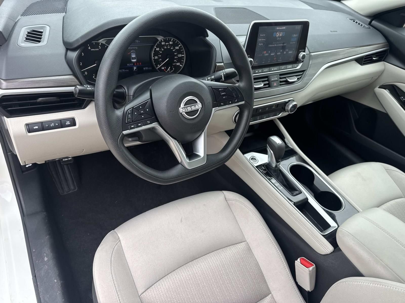 Used 2023 Nissan Altima 2.5 SV FWD image 17