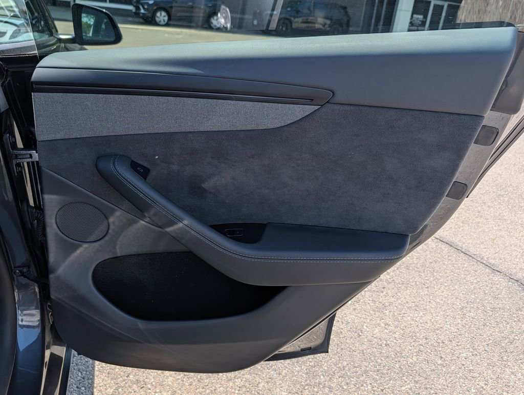 Used 2026 Tesla Model Y Long Range AWD/4WD image 19