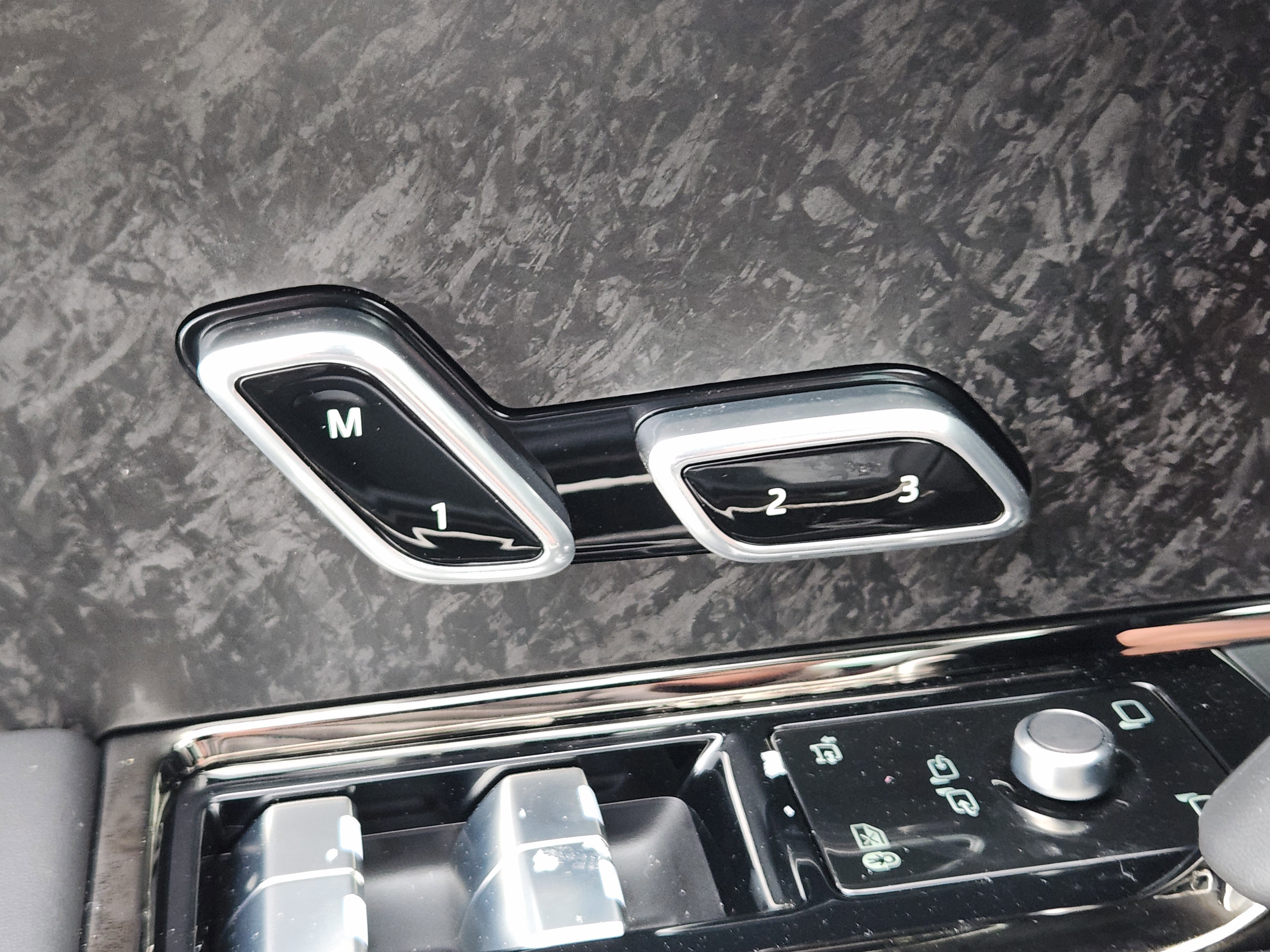 New 2026 Land Rover Range Rover Sport Dynamic SE AWD/4WD image 23