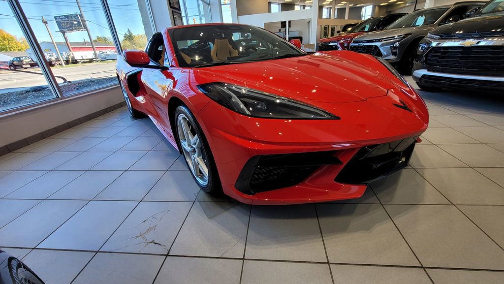 Used 2025 Chevrolet Corvette Stingray Preferred Cpe w/ 2LT image 16