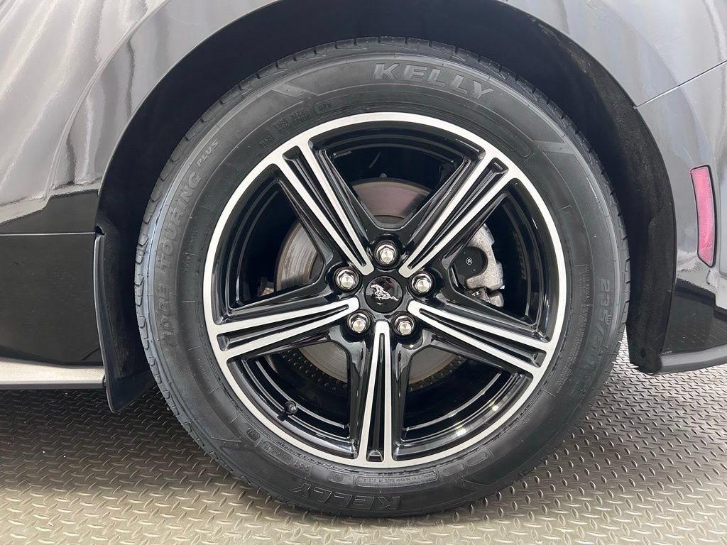 Used 2025 Ford Mustang Premium RWD image 28