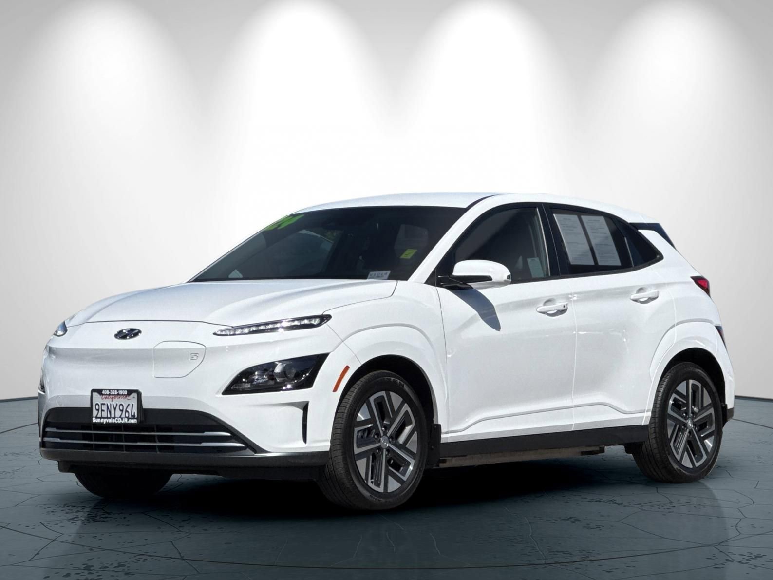 Used 2023 Hyundai Kona SE FWD image 8