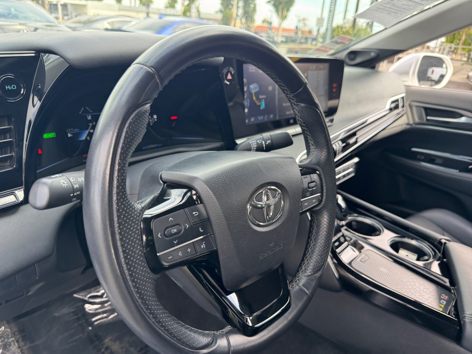 Used 2021 Toyota Mirai w/ Advanced Technology Package RWD image 23