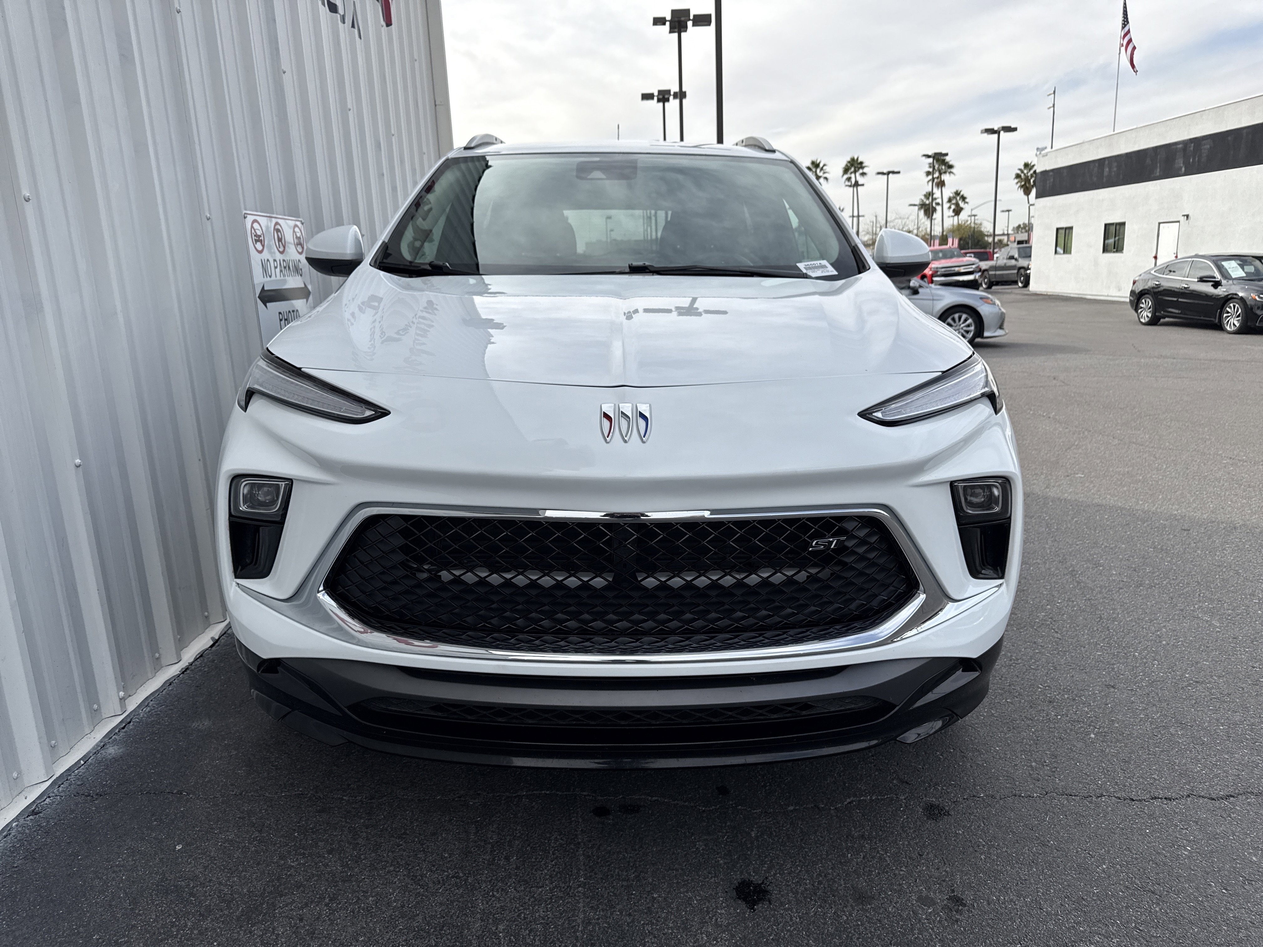 Used 2024 Buick Encore GX Sport Touring image 6