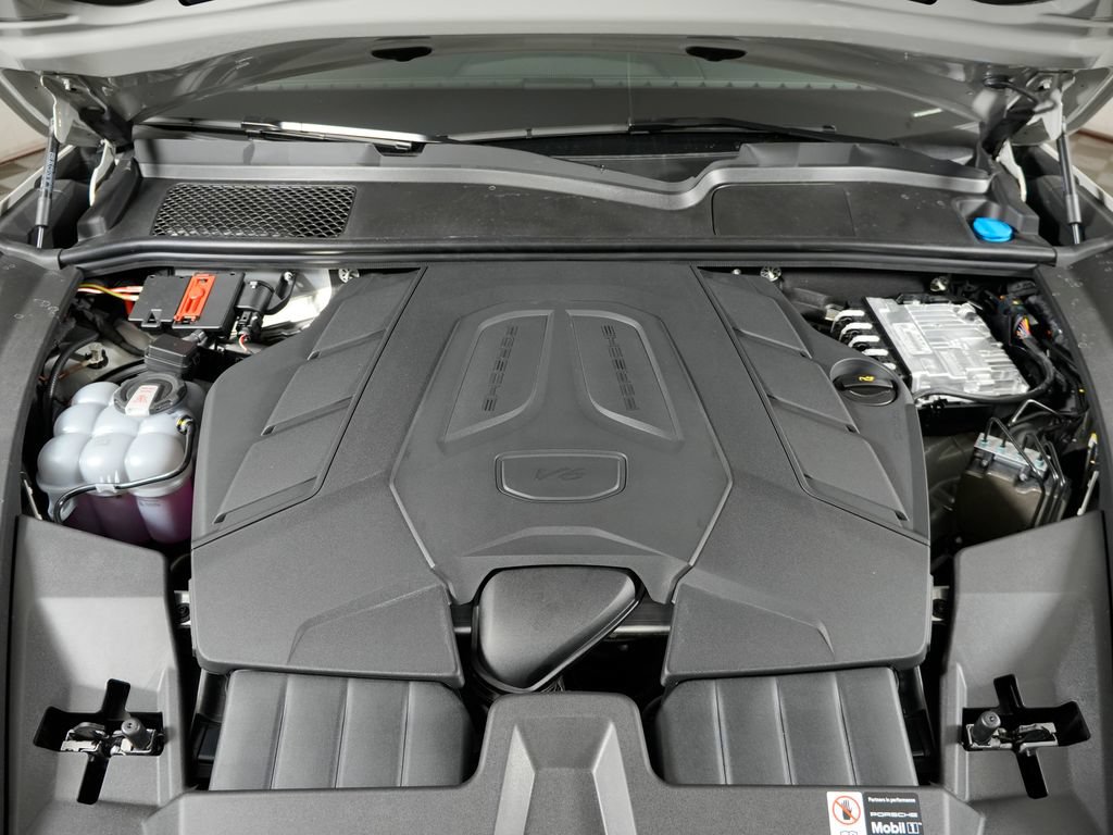 New 2026 Porsche Cayenne Coupe AWD/4WD image 42
