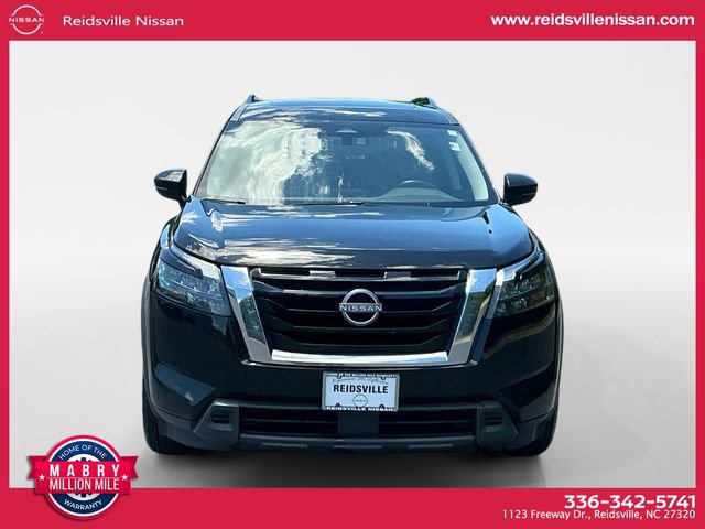 Used 2023 Nissan Pathfinder SV w/ SV Premium Package AWD/4WD image 9