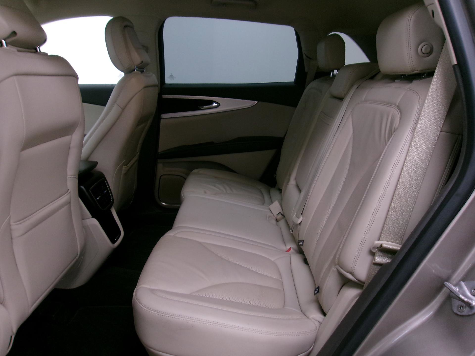 Used 2020 Lincoln Nautilus Premier w/ Equipment Group 101A image 9