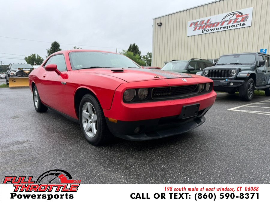 Used 2010 Dodge Challenger SE RWD image 1