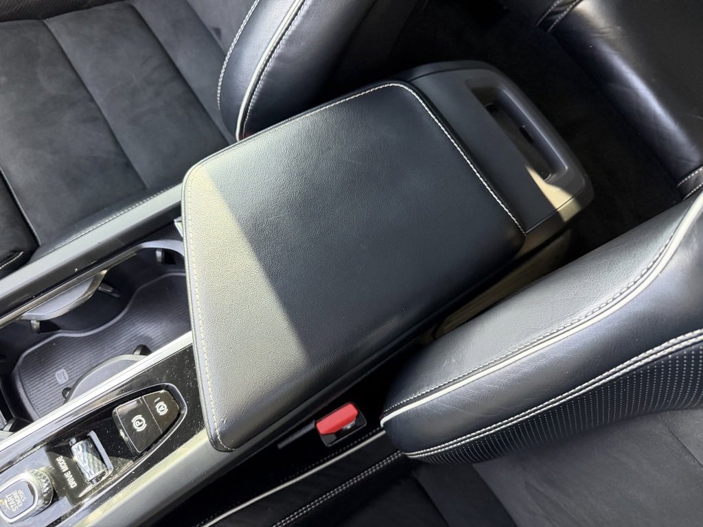 Used 2018 Volvo XC60 T6 R-Design w/ Convenience Package image 26