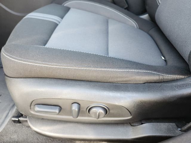 Used 2025 Chevrolet Blazer LT image 9