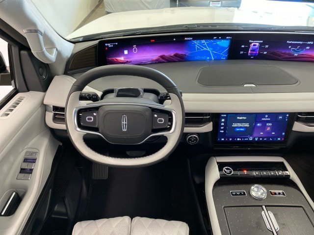 New 2026 Lincoln Navigator L Black Label AWD/4WD image 16