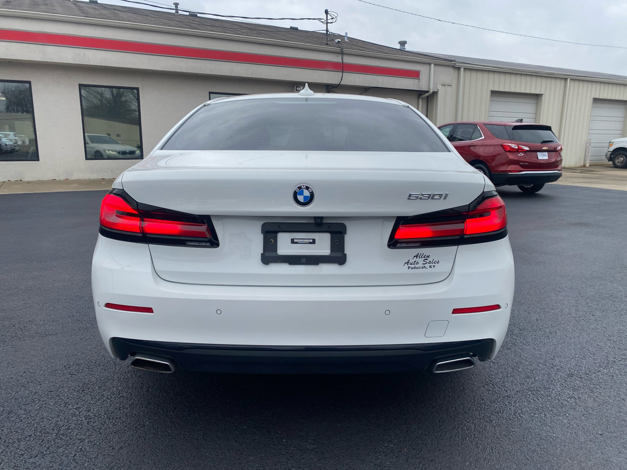 Used 2023 BMW 530i w/ Convenience Package image 6