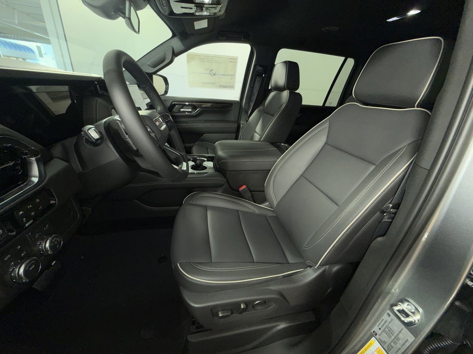 New 2026 GMC Yukon XL Elevation image 13