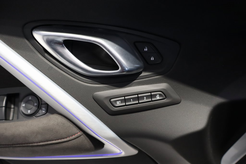 Used 2018 Chevrolet Camaro ZL1 image 19