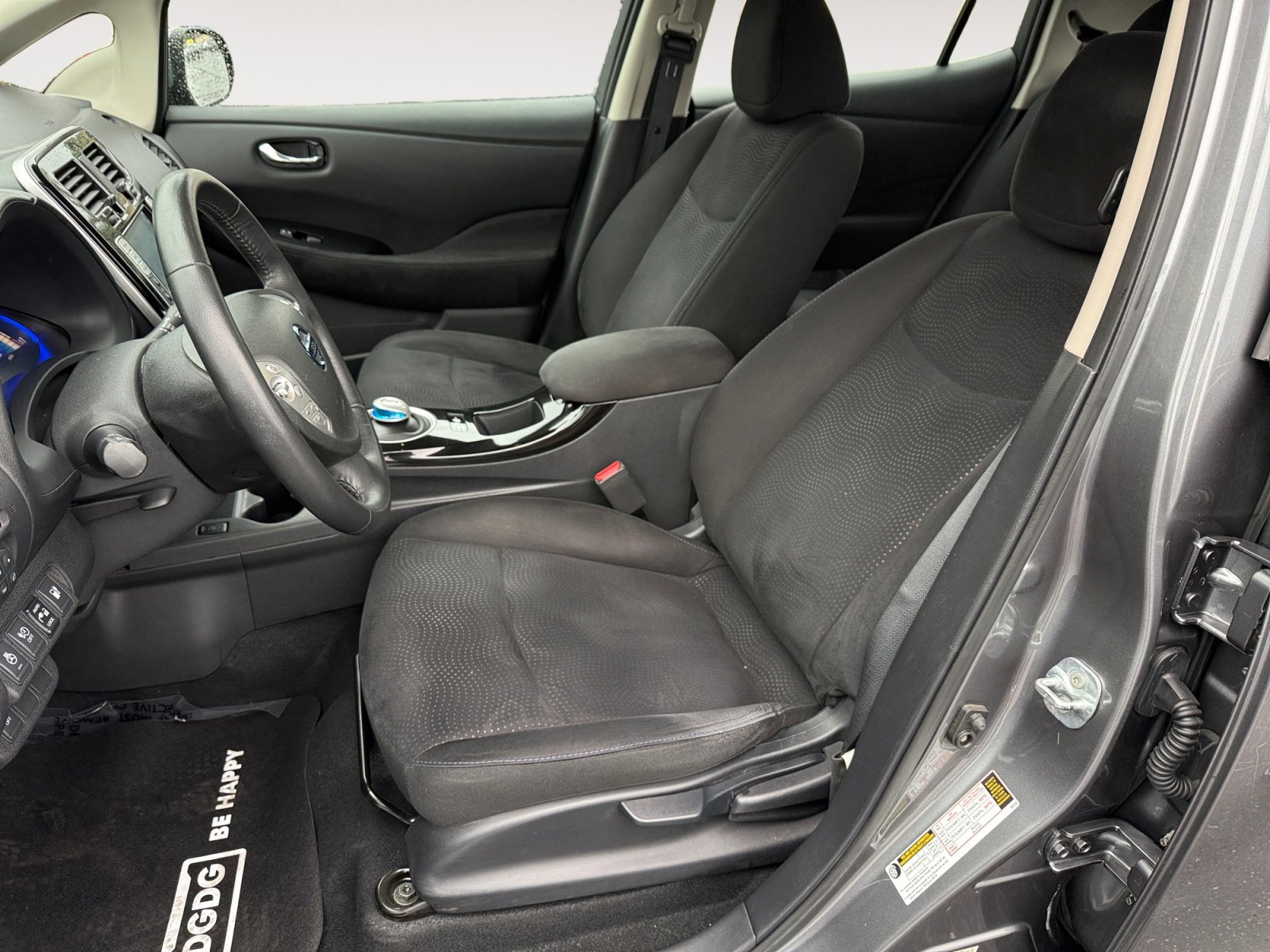 Used 2016 Nissan Leaf SV image 10