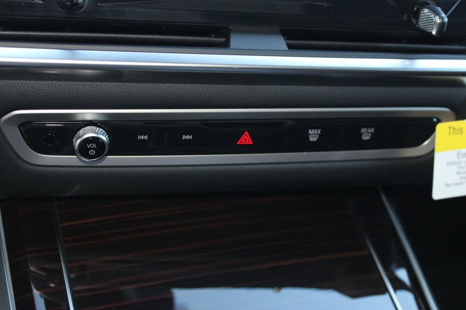 New 2026 BMW X7 M60i image 19