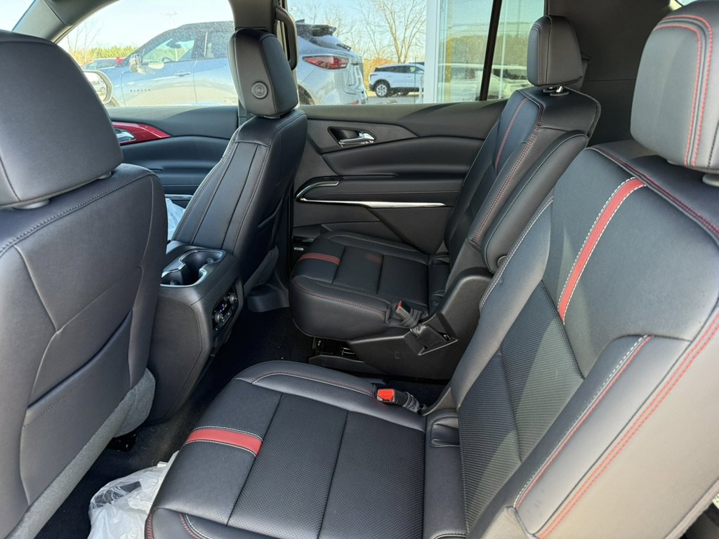 New 2026 Chevrolet Traverse RS w/ LPO, Floor Liner Package image 10