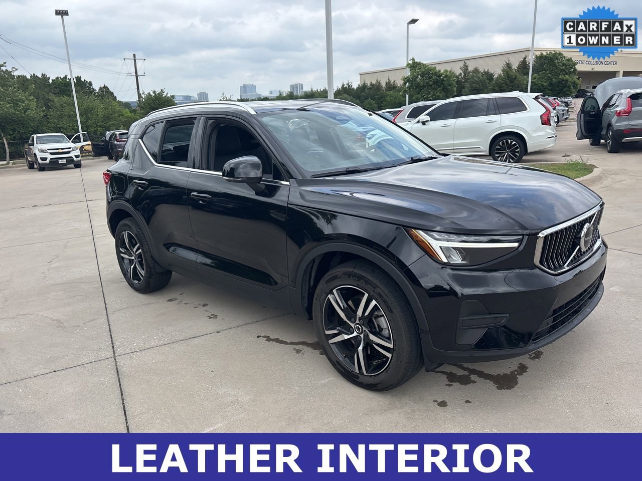 Certified 2025 Volvo XC40 B5 Core image 3