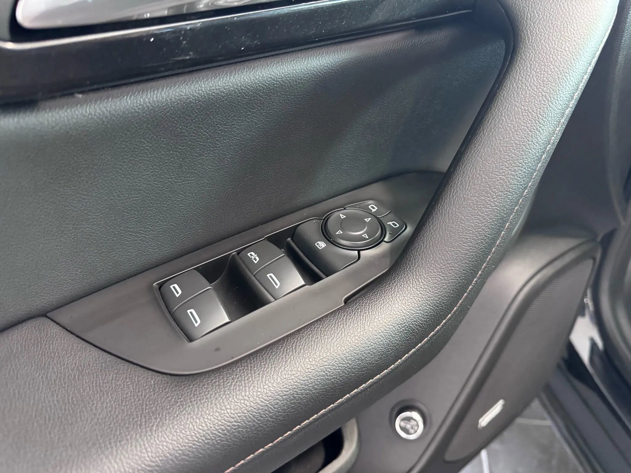 Used 2021 Chevrolet Blazer Premier w/ LPO, Black Accent Package AWD/4WD image 23