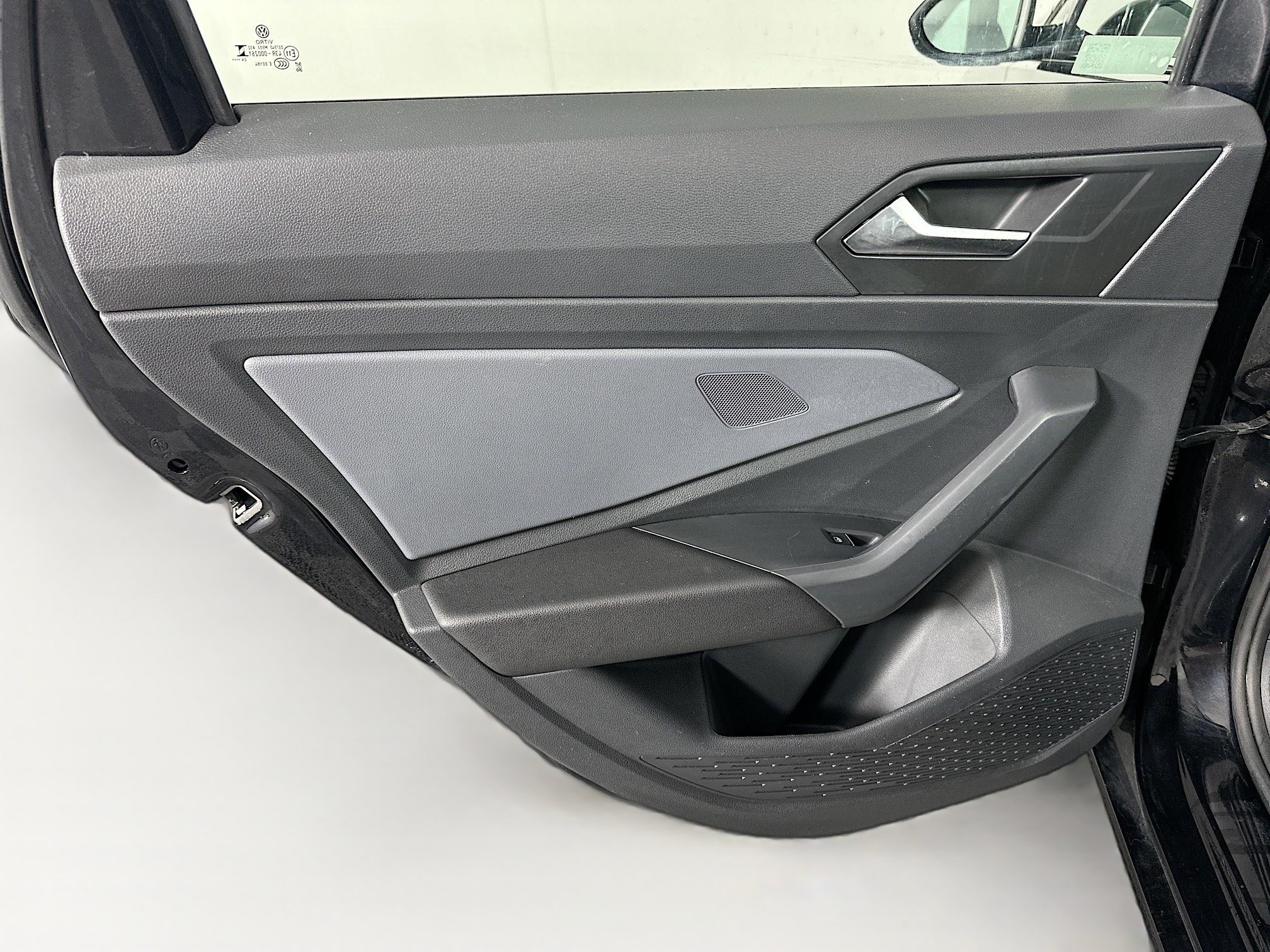 Used 2025 Volkswagen Jetta SE FWD image 25