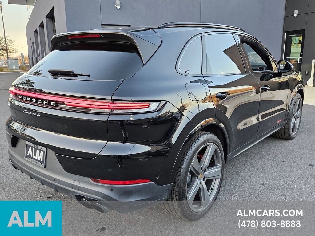 Used 2024 Porsche Cayenne S image 8