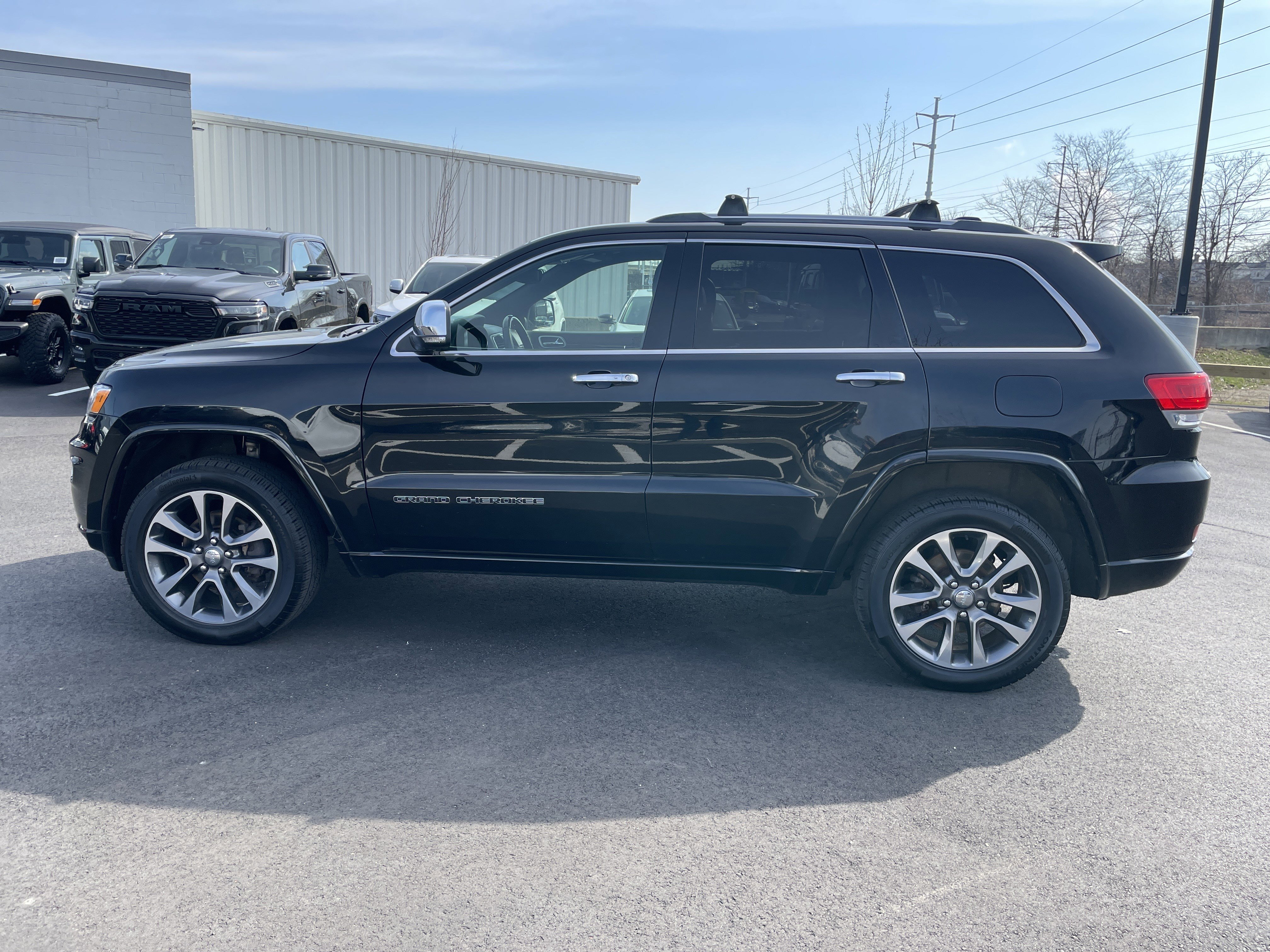 Used 2018 Jeep Grand Cherokee Overland image 4